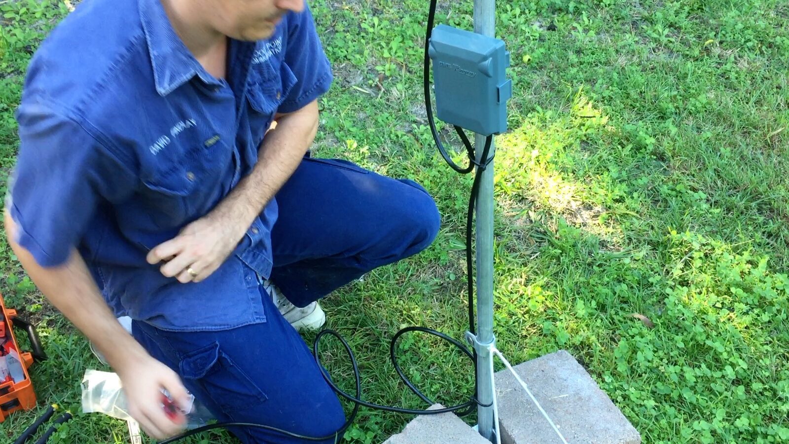 Antenna and amplifier setup for fringe reception in Two Rocks